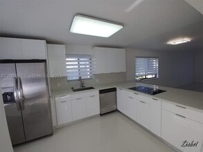 Building Photo - 16531 Blatt Blvd