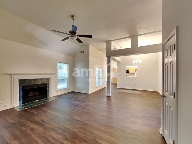 Building Photo - 39 Kingsbrook Circle