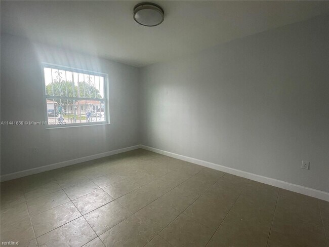 Building Photo - 3 br, 2 bath House - 2260 NW 61st St