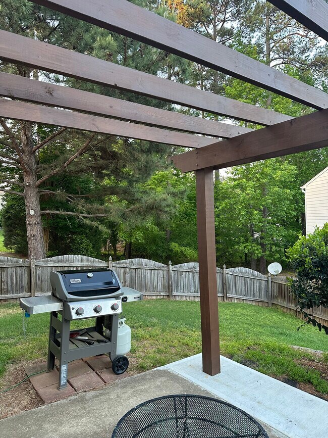 Foto del edificio - 610 Spring Meadow Dr