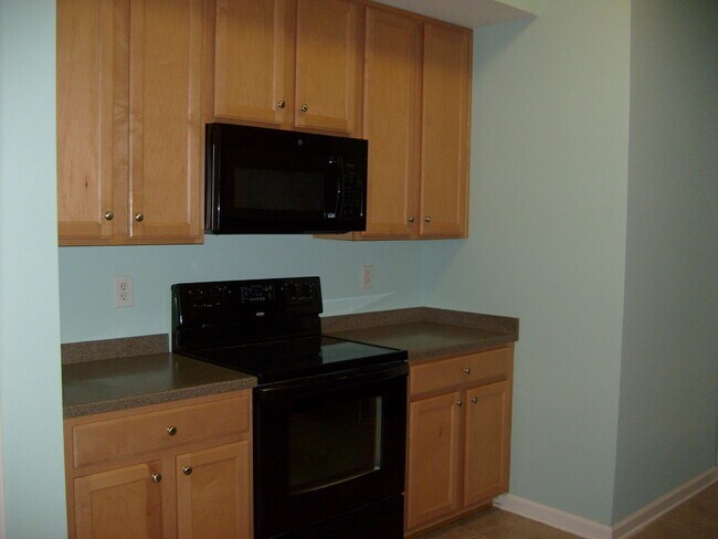 Foto del edificio - 13851 Herons Landing Way #4