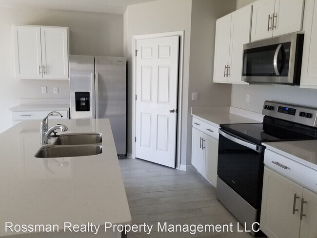 Foto del edificio - 4 br, 2 bath House - 3709 NE 15th Ave