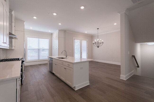 Foto del edificio - Immaculate, new 3BR/3.5BA townhome in The Maxwell community in Alpharetta GA.