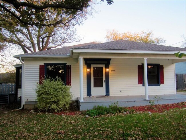 Building Photo - 2714 Bolivar St