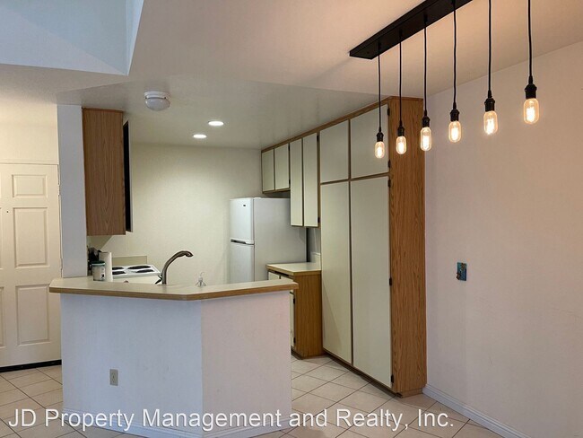 Building Photo - 2 br, 2 bath House - 7023 Camino Degrazia ...