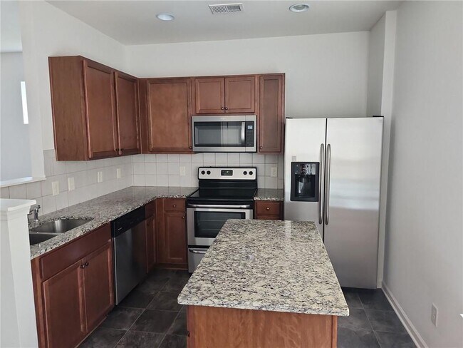 Building Photo - 61 Howard Ave