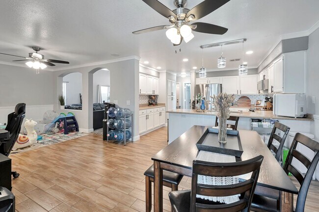 Foto del edificio - Your Spacious DREAM Home in The Heart of Gilbert!