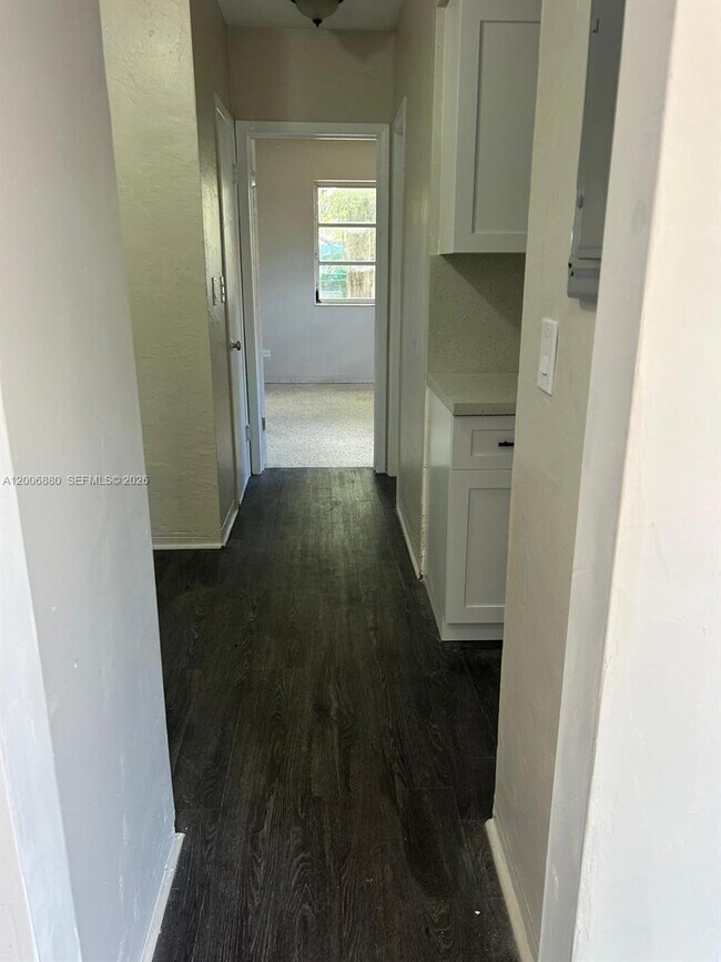 Foto del edificio - 1743 NW 15th St