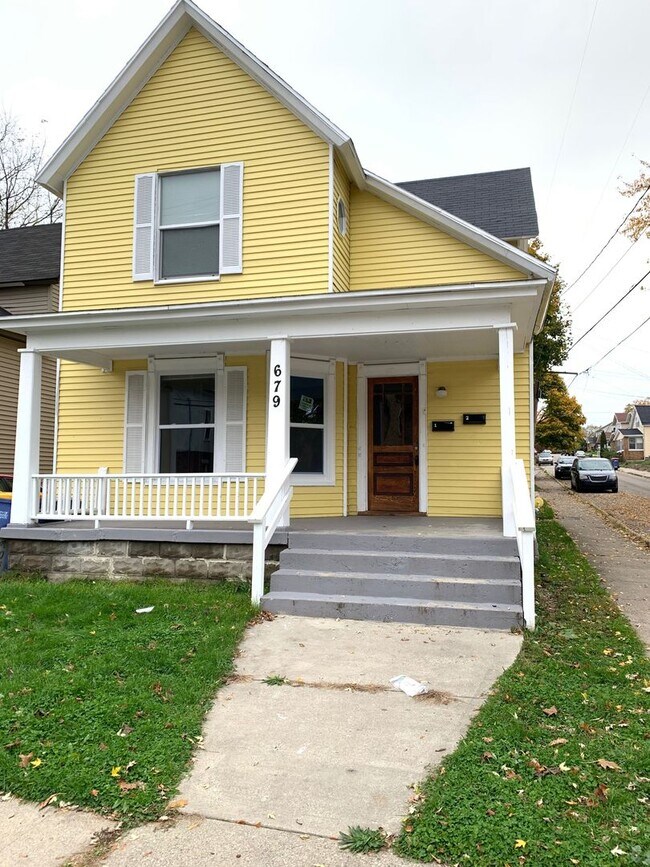 Foto del edificio - 679 Fremont Ave NW