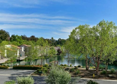 Building Photo - 149 El Pinar
