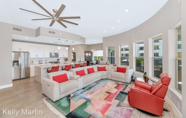 Foto del edificio - 3 br, 2 bath House - 945 E. Playa Del Nort...