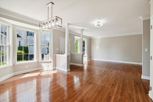 Foto del edificio - 3BD/4BA End Unit Townhome in West Chester ...