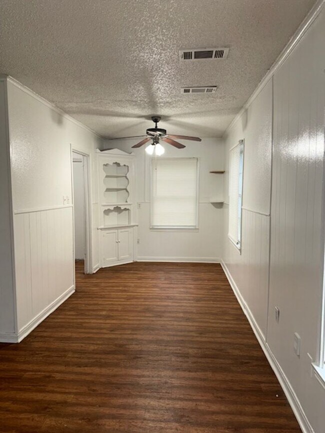 Foto del edificio - Adorable 2 bedroom 1 Bath