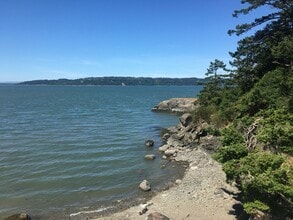 Building Photo - 9923 Pull And Be Damned Rd