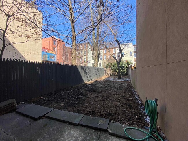 Foto del edificio - 214 6th St