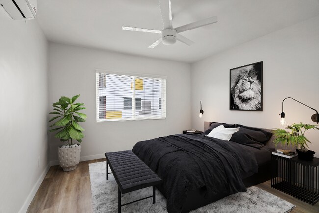 Foto del edificio - 1358 W 36th St