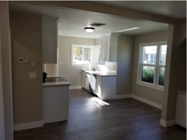 Foto del edificio - Lovely 2 Bed/2 Bath Home