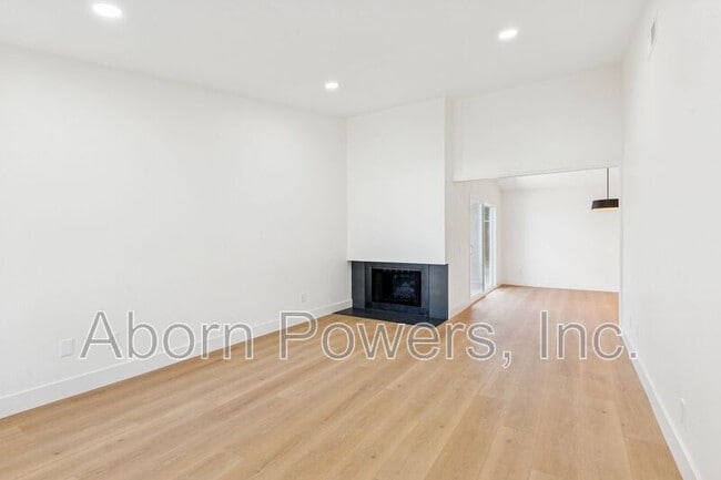 Foto del edificio - 9752 Woodhollow Way