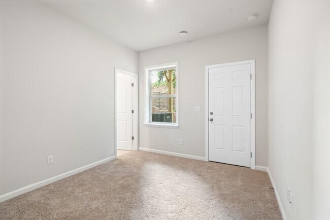 Foto del edificio - 1577 Halbrook Pl SW
