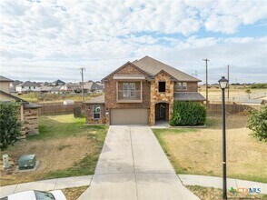 Building Photo - 3302 Lorne Dr