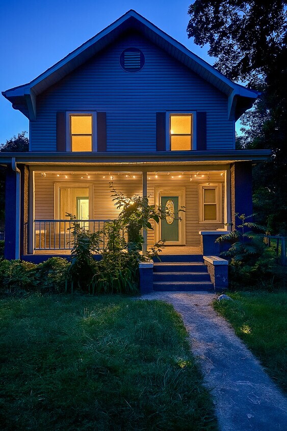 Foto principal - 4644 Cornelius Ave