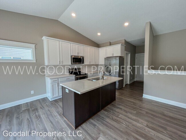 Building Photo - 4 br, 3 bath House - 16760 Wilden Dr