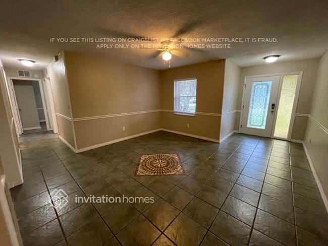Building Photo - 3816 Southview Dr