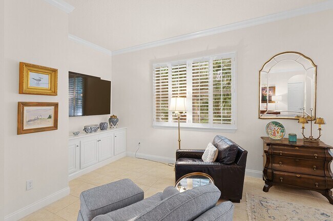 Foto del edificio - 147 Hidden Palms Ln