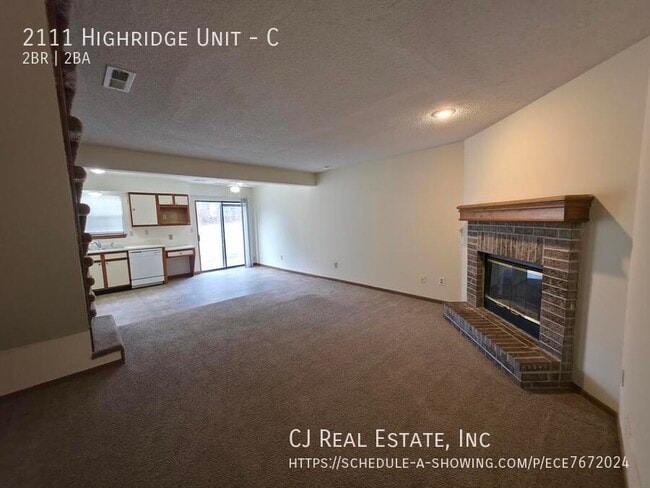 Building Photo - 2111 Highridge Dr