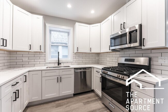 Building Photo - 4319-2 N Francisco Ave