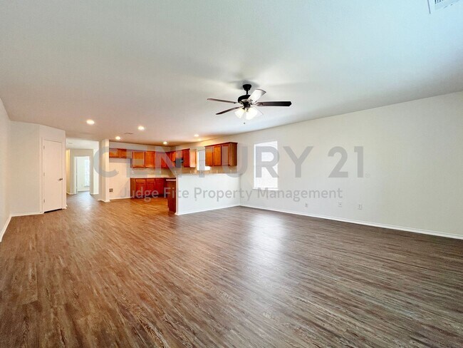 Foto del edificio - Recently Updated 3/2/2 Home Located in Northwest ISD For Rent!