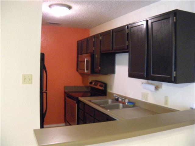 Foto del edificio - 3115 Helms St