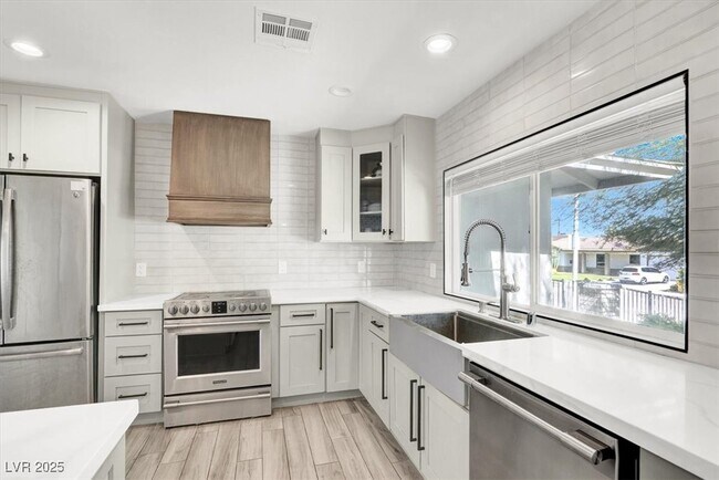 Foto del edificio - 1600 Eaton Dr