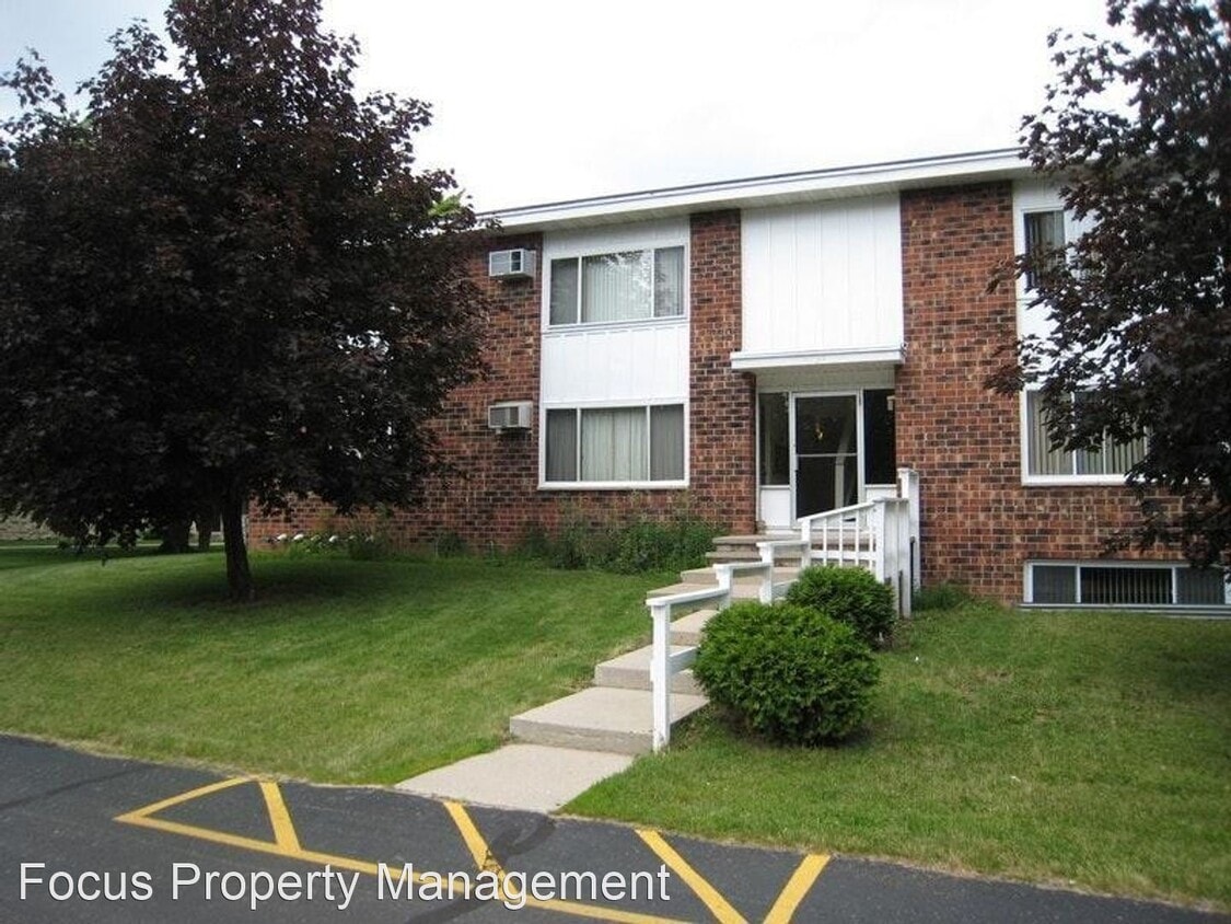 1227 Doctors Dr, Neenah, WI 54956 Room for Rent in Neenah, WI