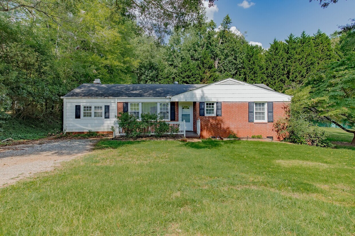 18 Mauldin Cir, Greenville, SC 29609 House Rental in Greenville, SC