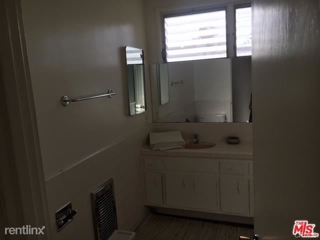 Primary Photo - 3 br, 2 bath House - 4575 Finley Ave Apt 6