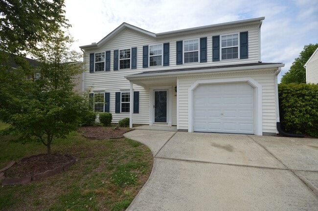 Building Photo - 404 Hanson Rd
