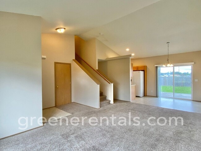 Building Photo - 3BR 2.5BA Home in Yelm