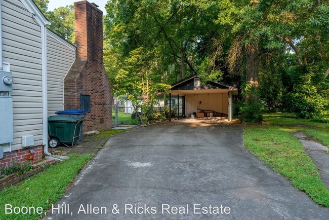 Building Photo - 3 br, 2 bath House - 901 W Haven Blvd