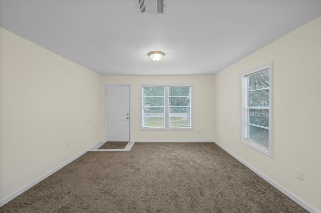 Building Photo - 1309 Norham St