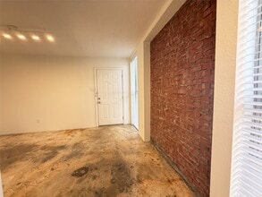 Building Photo - 1112 Lawrence St