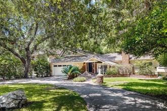 Building Photo - 2058 Lyans Dr