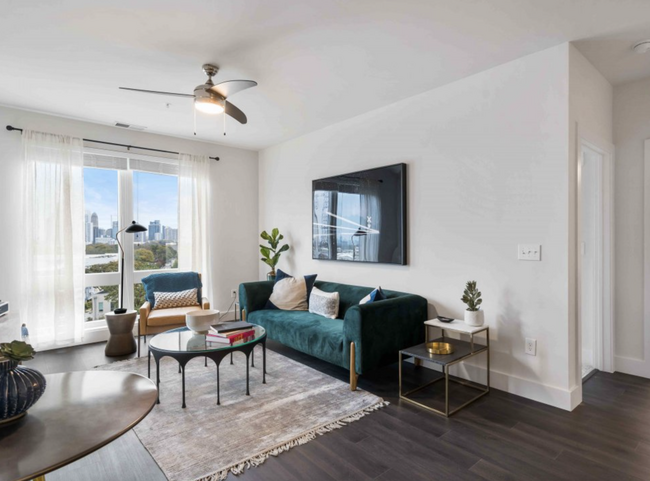 Foto del edificio - 748 10th St NW