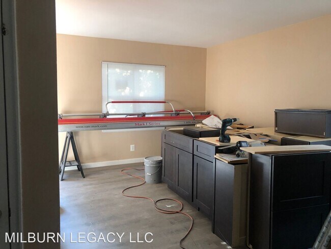 Building Photo - 4 br, 2 bath House - 13 Runyon Dr