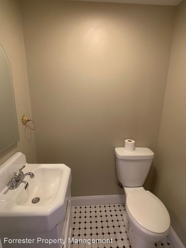Building Photo - 2 br, 1.5 bath House - 1327 Mifflin St.