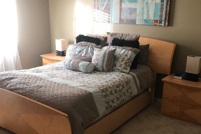 Building Photo - 5705 Waterpoint Dr