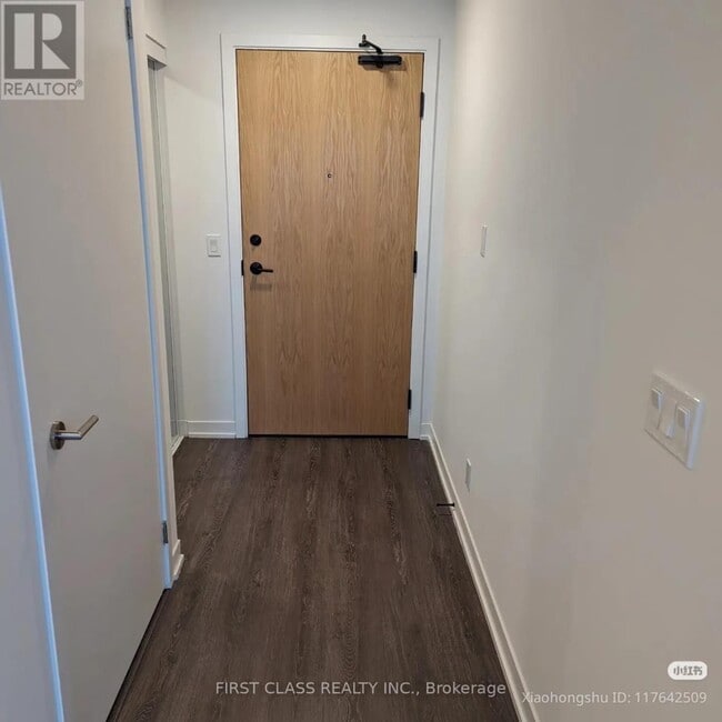 Photo du bâtiment - 7950-7950 Bathurst St