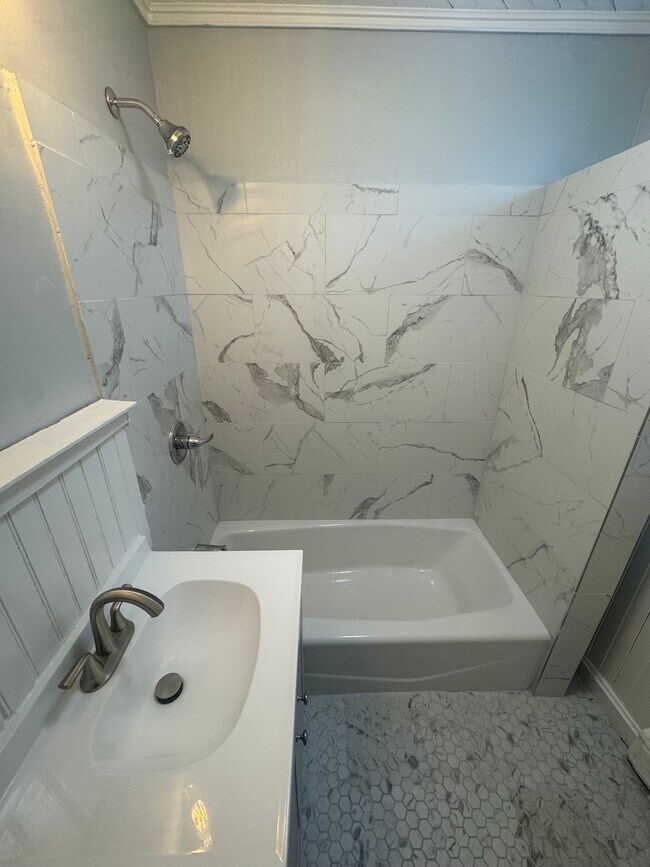 Baño - 309 Knox Ave