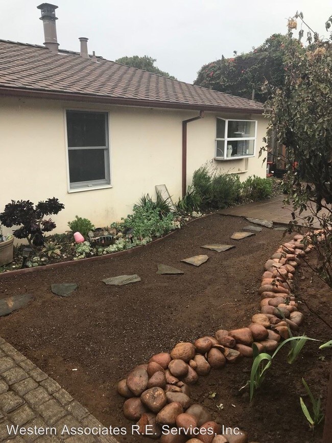 Building Photo - 1 br, 1 bath House - 200 Linda Vista #B
