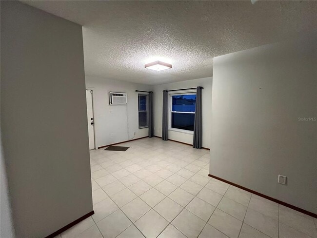 Foto del edificio - 3710 Wilkinson Rd